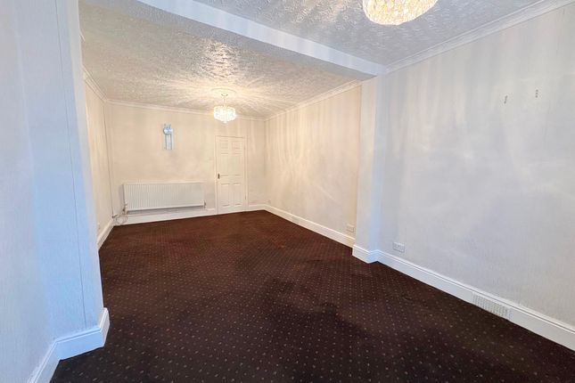 112 Oxford Street, Bridgend photo 3