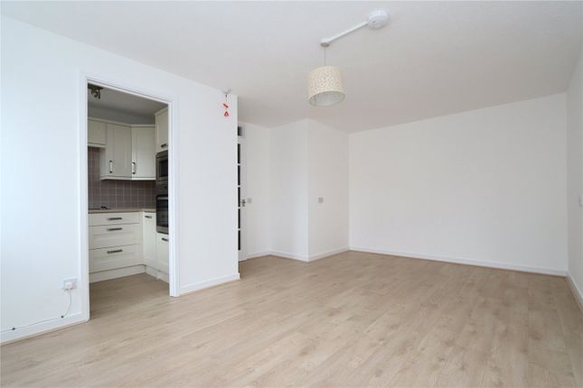 Aspley Court, Woburn Sands photo 4