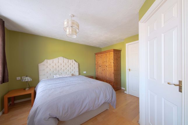 89, Hurworth Avenue, Langley photo 5