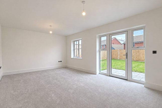 Plot 17, Fordingbridge photo 4