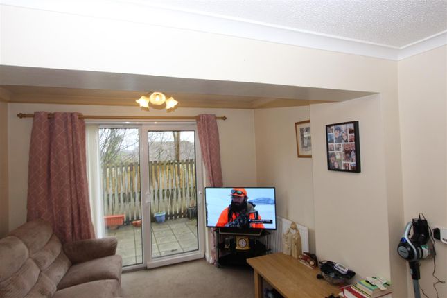 3, Bronrhiw Fach, Caerphilly photo 3