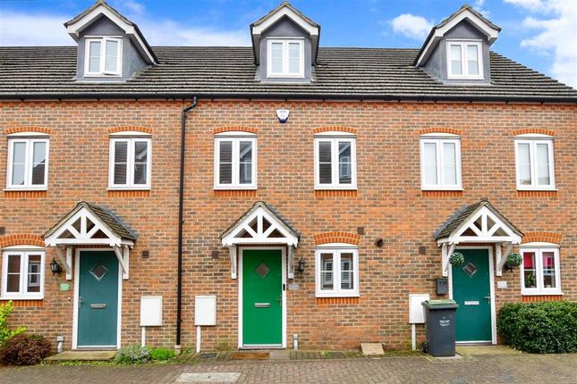 Thumbnail Town house for sale in Brampton Field, Ditton, Aylesford, Kent