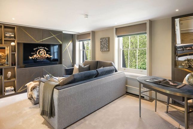 Flat for sale in Eaton Square, London