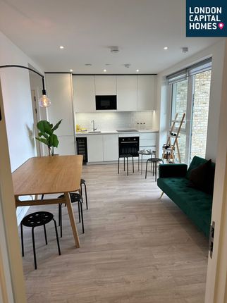Thumbnail Flat to rent in Unison House, 90 Beresford Avenue, London