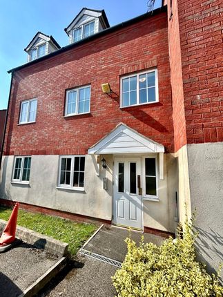 Thumbnail Flat for sale in Waterloo Court, Lower Pilsley, Chesterfield, Derbyshire