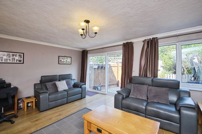 59, Mears Drive, West Midlands photo 2