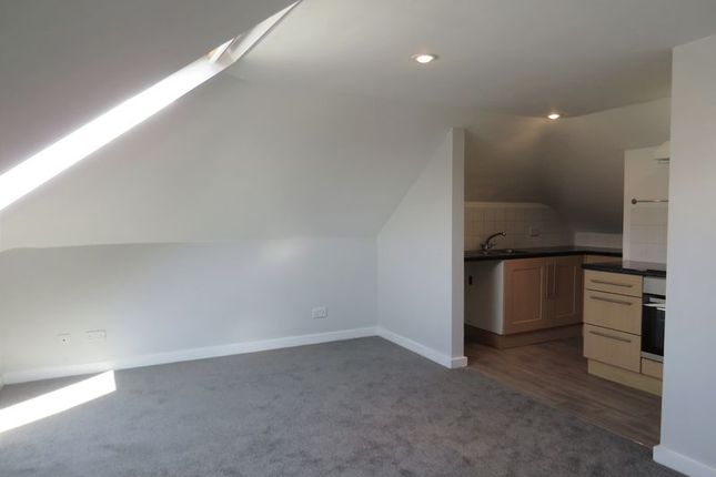34b, The Hornet, Chichester photo 3