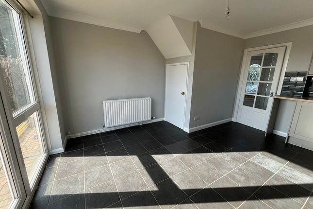1, New Cottage, Grimsby photo 4