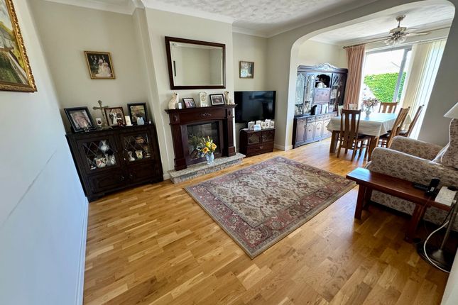 12 Ascot Road, Luton photo 3