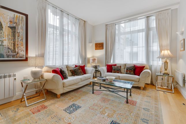 Flat for sale in Victoria House, 25 Tudor Street, London