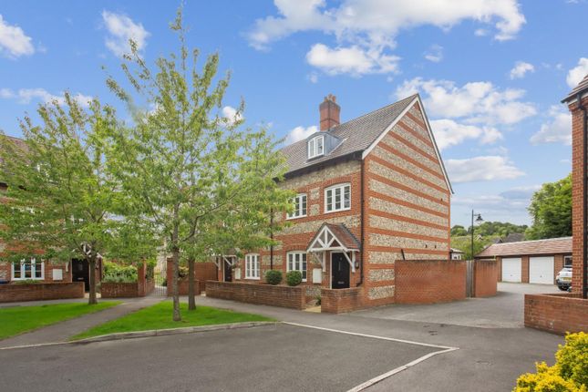 Thumbnail Town house for sale in Buttercup Close, Salisbury