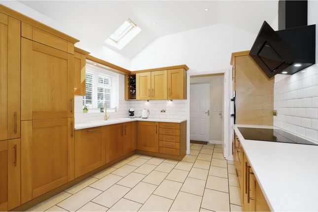 Detached house for sale in Jelleyman Close, Kidderminster