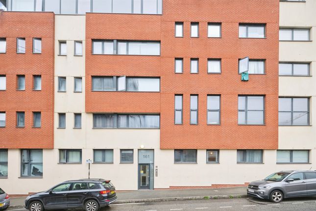 2-bed flat on Apartment 4, Rea Court, 161, Cheapside, Birmingham, £150,000