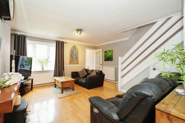 Semi-detached house for sale in Mulcaster Avenue - Grange Park, Swindon