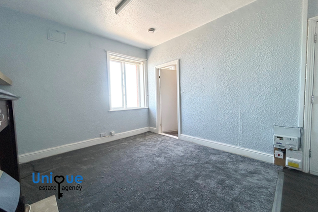 Flat 8, Osbourne House, Fleetwood photo 2