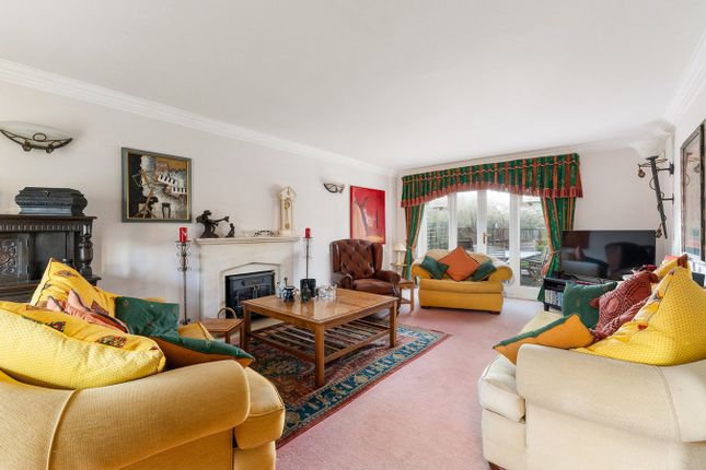 7, Chestnut Drive, Bishop's Stortford photo 4