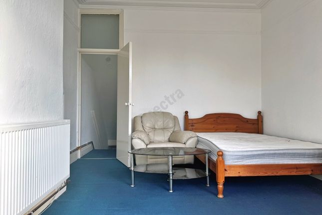 Flat 1, 459, Warwick Road, Tyseley, Birmingham photo 2