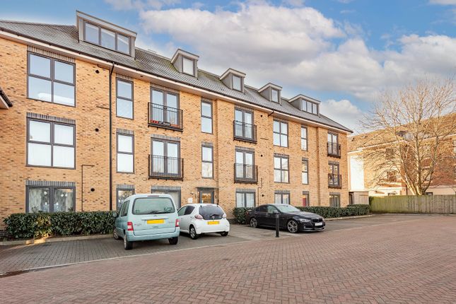 Thumbnail Flat for sale in Verona Court, 38 Roland Street, St. Albans, Hertfordshire