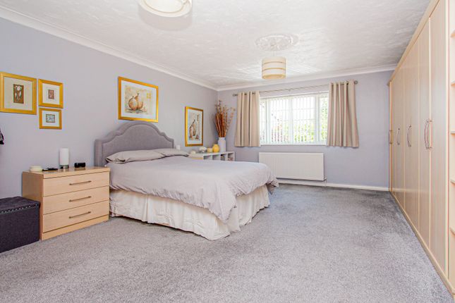 42, Thomas Flawn Road, Irthlingborough photo 2