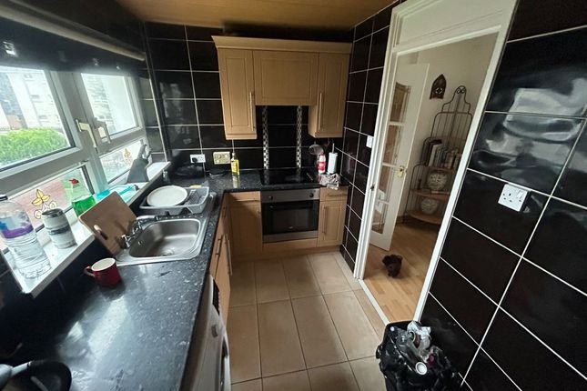 4, Torphin Crescent, Glasgow photo 3