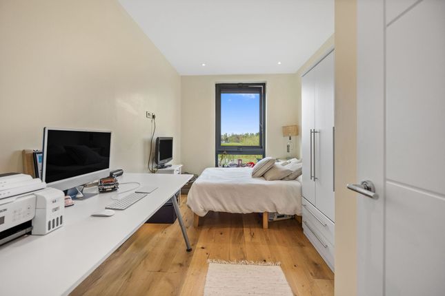 Flat for sale in The Ring, Bracknell