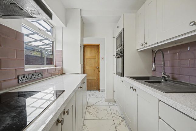 4, Sandford Avenue, Nottingham photo 4