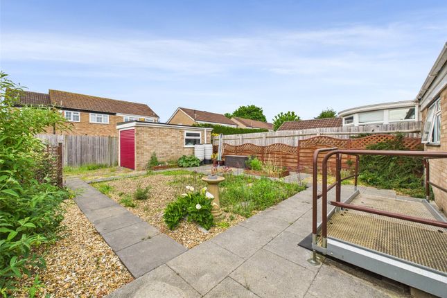 9, Walnut Close, Gloucester photo 4