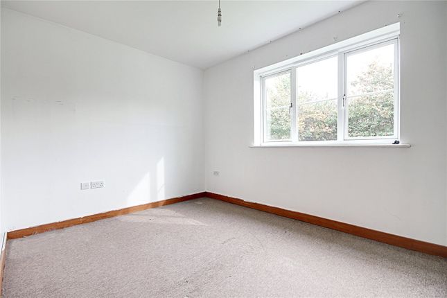 12, Rossmore Close, Enfield photo 4