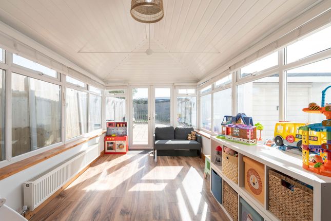 53 Clwyd Avenue, Abergele photo 4