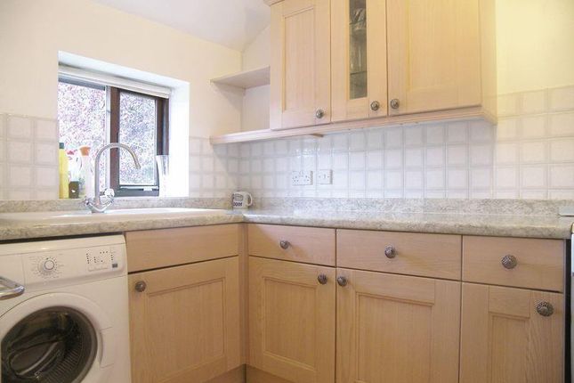 34, Chiltlee Manor, Liphook photo 2