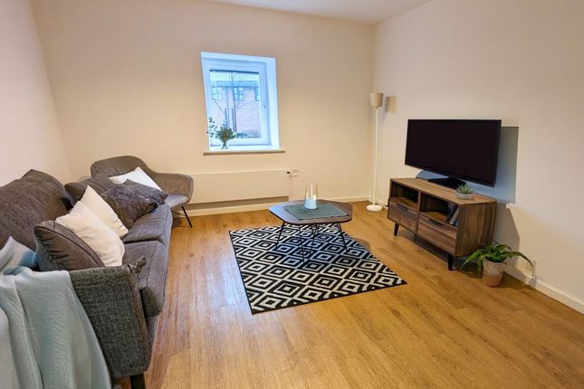 Flat to rent in Rufus Court, Seacroft, Leeds