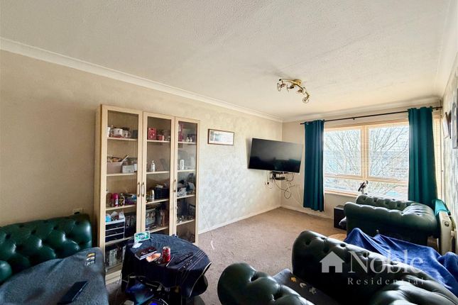 68, Defoe Way, Romford photo 3