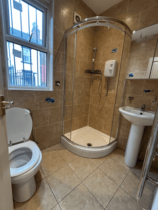 7b, Leeds photo 5