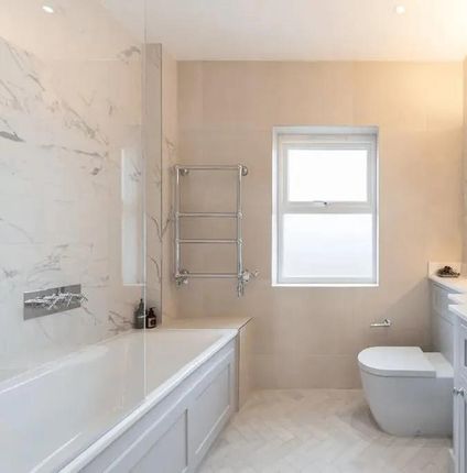 Sassoon Dr 4B  (2).Jpg