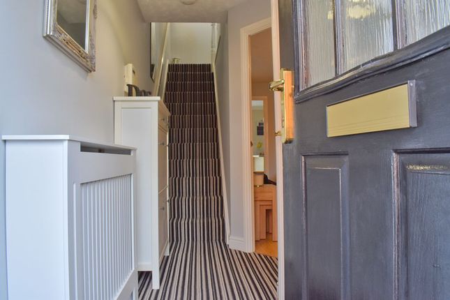 7, Allen Close, Newark photo 2