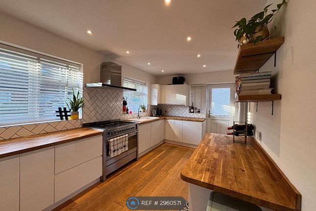 Colin Close, West Wickham photo 2