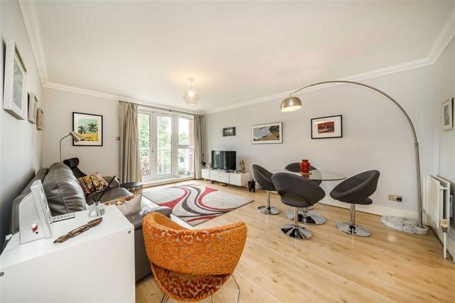 Flat 20, Admiral House, 20, Manor Road, Teddington photo 2