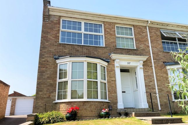 Thumbnail Terraced house to rent in Wedgwood Drive, Poole