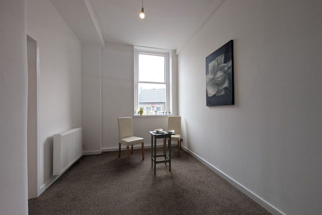 5 Rochester House, Main Street, Keighley photo 4