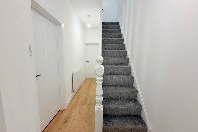 91 King Edward Street, Bridgend photo 4