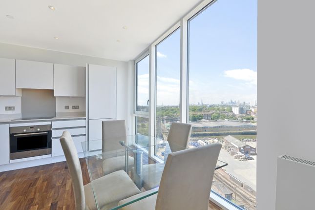 Flat to rent in Bellville House, Greenwich