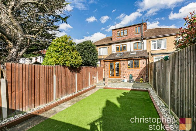 Thumbnail Terraced house for sale in Admirals Walk, Hoddesdon, Hertfordshire