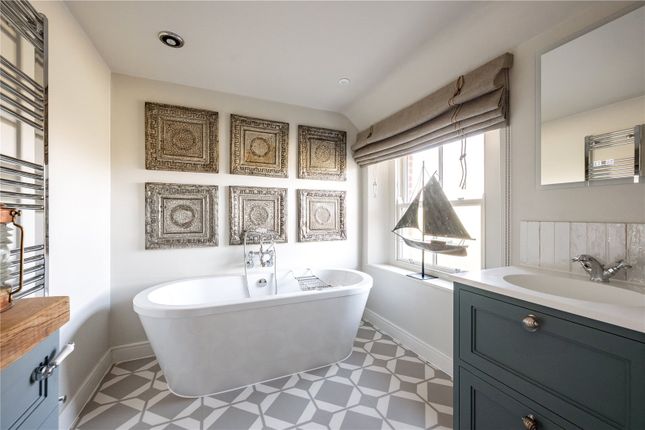 En Suite Bathroom