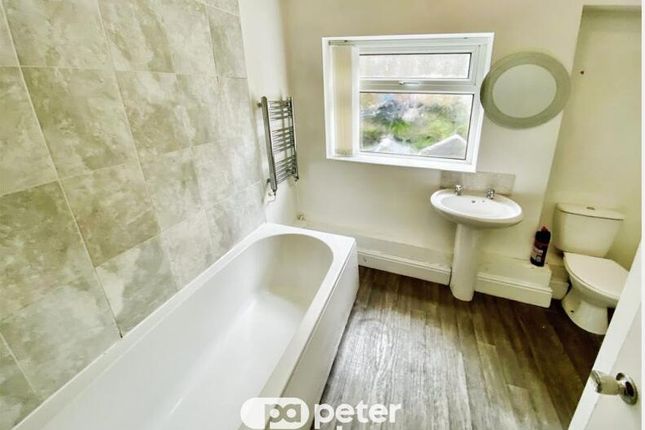 143, Abercynon photo 4