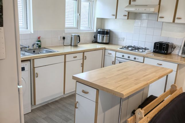 Immaculate 1 Bed Flat To Rent Heybridge Avenue, London Sw16