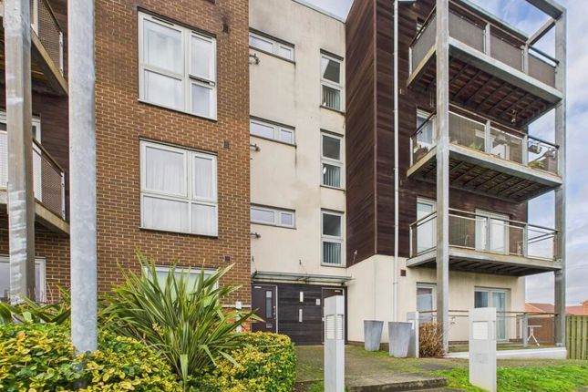 2-bed flat on 36, Birdwood Avenue, Dartford, £200,000