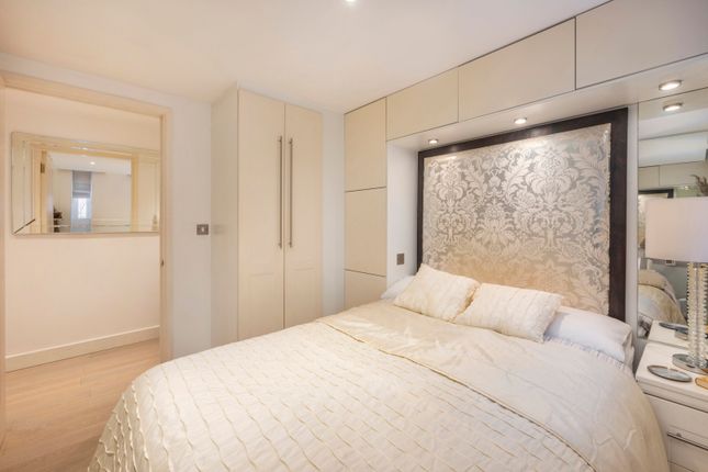 Flat for sale in Huntley Street, Bloomsbury