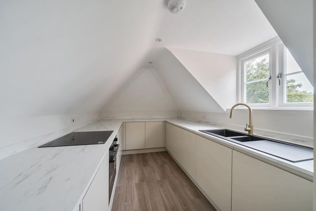 Flat 5, Woodlands, Pikes Hill, Lyndhurst photo 3