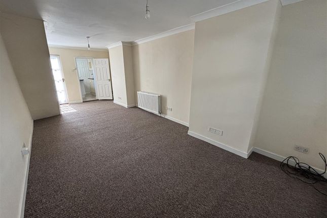 5, Beach Street, Sheerness photo 2