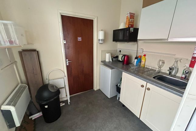 73, Windsor Road, Neath photo 3
